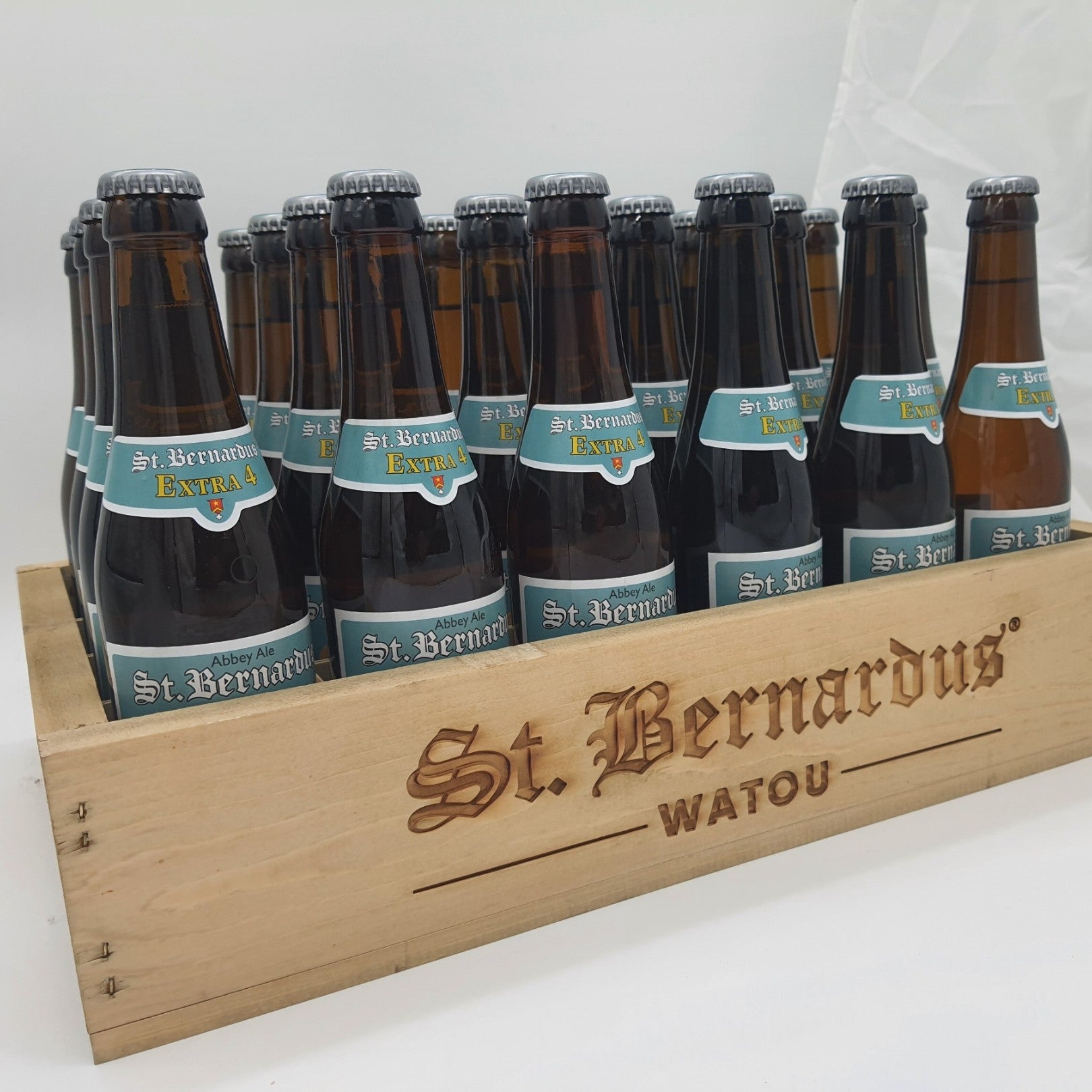 St. Bernardus Extra 4 24und. + Caja de Madera Edición Limitada